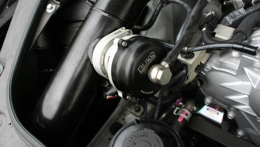 white's GTR - momentum motorsport call now